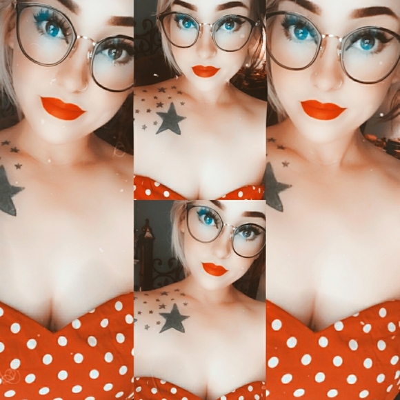 Meet your Posher, Beth - Picture 2 of 3